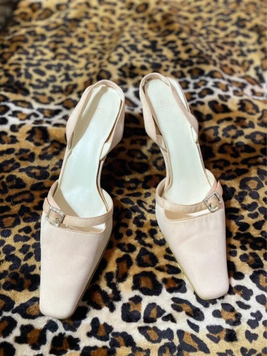 Anne Klein Shoes - Vintage Anne Klein slingback heels